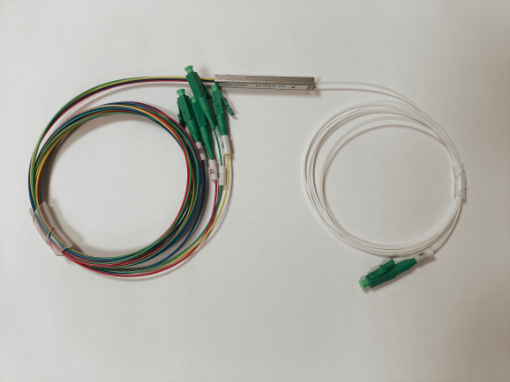 PLC Splitter 1:4 LC/APC – pigtail 1,5m, LC/APC,OD:0.9±0.08mm,G657A1